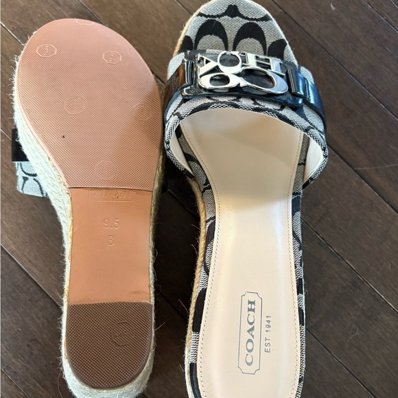Coach Black and Cream Platform Shoes with Signature Style size 9.5 - Picture 3 of 5